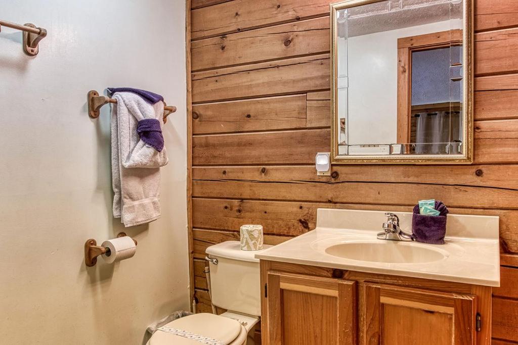 Forever Yours, Hot Tub, 1089 Of Free Attraction Tickets For Each Paid Day, Dollywood And More Pigeon Forge Exterior photo